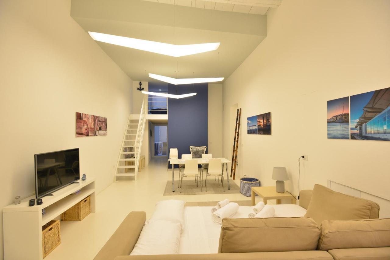 Izzhome Loft 84 Cagliari Dış mekan fotoğraf