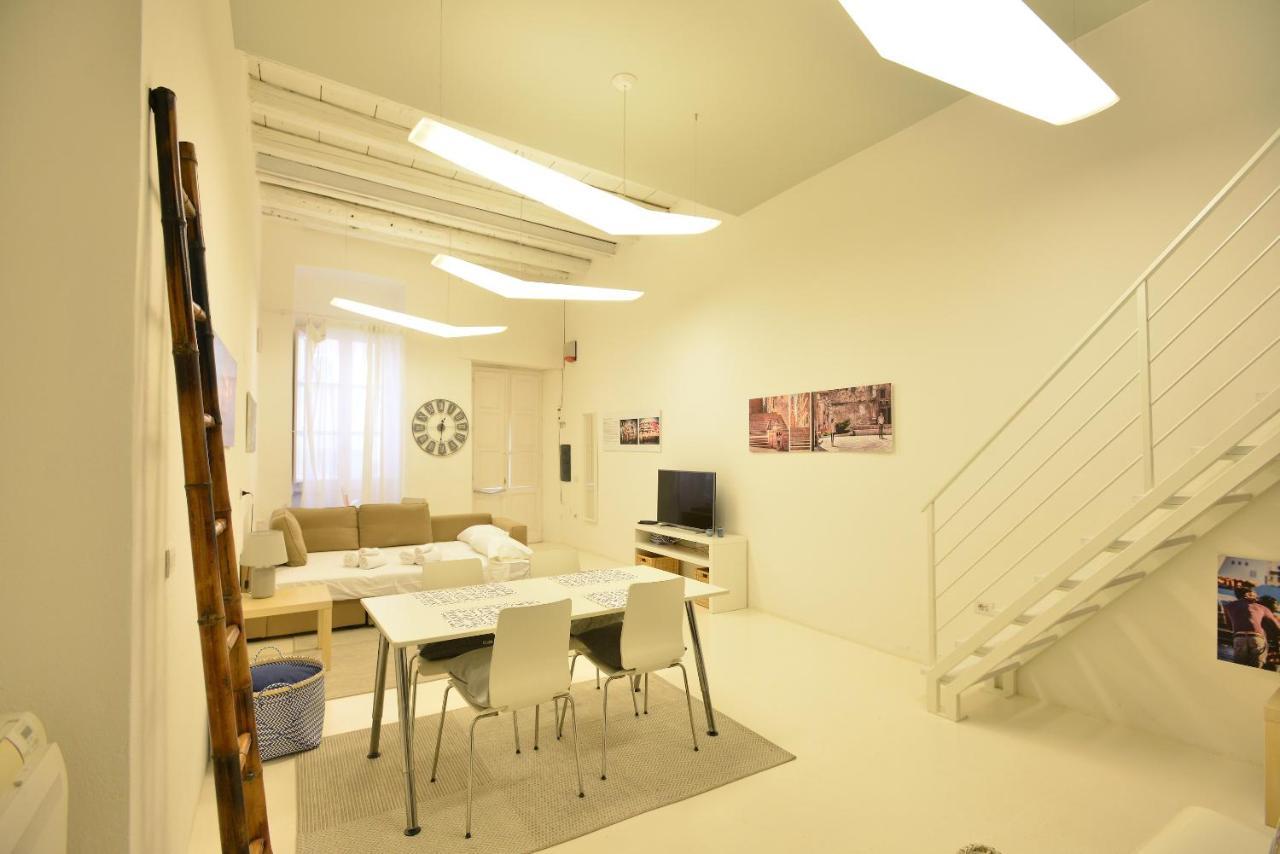 Izzhome Loft 84 Cagliari Dış mekan fotoğraf